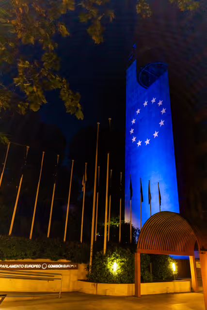 Photo 41: Illuminations: One month to go across the EU.