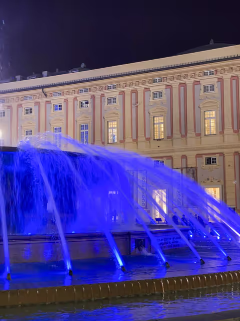 Photo 9: Illuminations: One month to go across the EU.