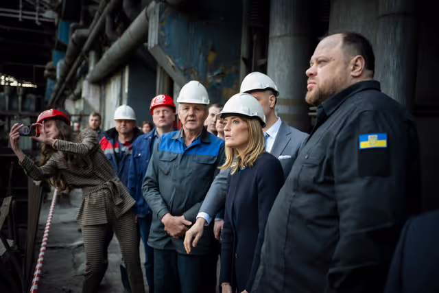 Fotografie 5: Roberta METSOLA, EP President, in Kyiv (Ukraine) on Europe Day - Visit to a damaged power plant and a bombed school