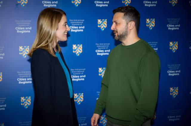 Foto 5: Roberta METSOLA, EP President, in Kyiv (Ukraine) on Europe Day - Attendance and address at the International Summit of Cities & Regions, with Volodymyr ZELENSKYY, President of Ukraine