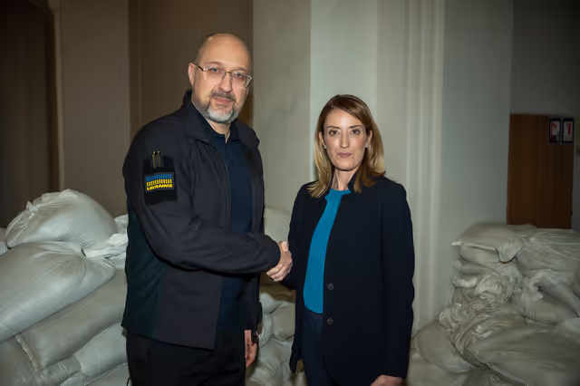 Fotografie 2: Roberta METSOLA, EP President, in Kyiv (Ukraine) on Europe Day - Meeting with Denys SHMYHAL, Ukrainian Prime Minister