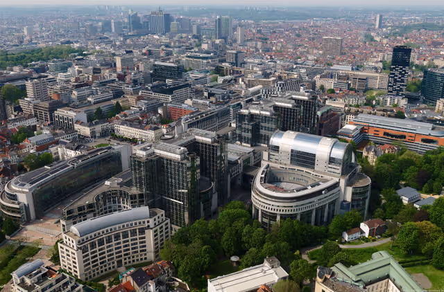 Zdjęcie 11: Aerial view of the European Parliament in Brussels