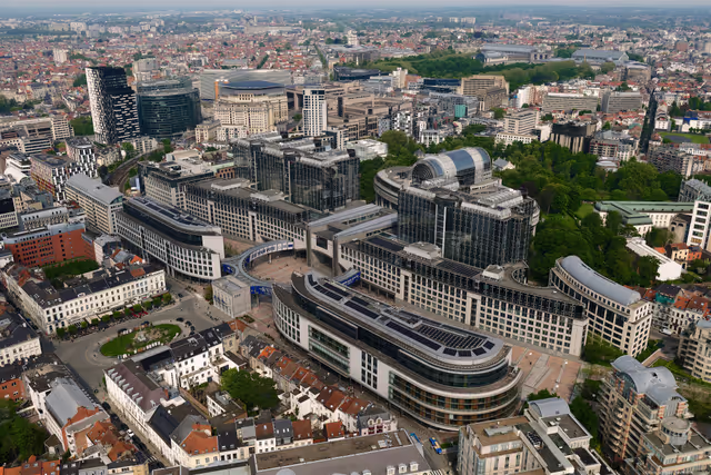 Zdjęcie 8: Aerial view of the European Parliament in Brussels
