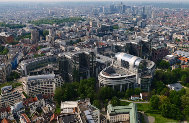 Zdjęcie 9: Aerial view of the European Parliament in Brussels