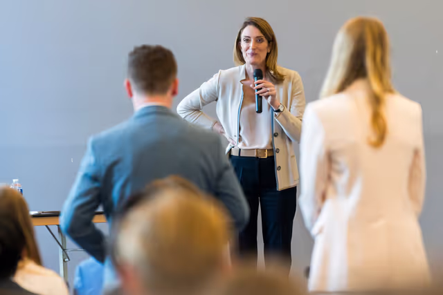 Zdjęcie 5: Official visit by Roberta METSOLA, EP President to Kerkrade (Netherlands) -  Meeting with young people