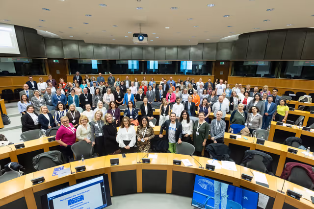 Fotagrafa 1: EPAS seminar for teachers on 2024 on European Elections