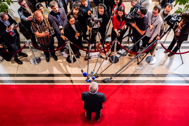 Fotografie 7: Eurovision Debate 2024 with Lead Candidates.- Arrival of the candidates