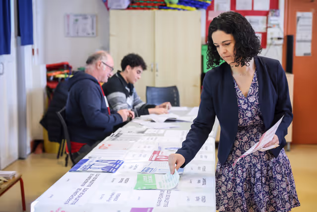 Fotografie 7: European elections 2024  - Ambiance shots of polling stations in France