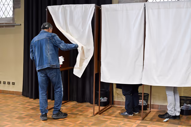 Fotografie 20: European elections 2024  - Ambiance shots of polling stations in France