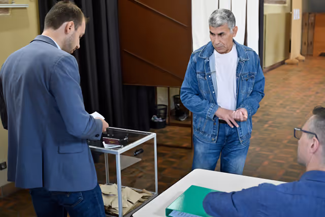 Fotografie 18: European elections 2024  - Ambiance shots of polling stations in France