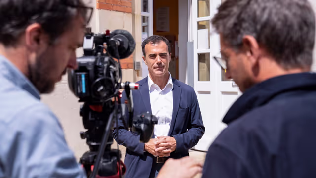 Fotografie 1: European elections 2024  - Ambiance shots of polling stations in France