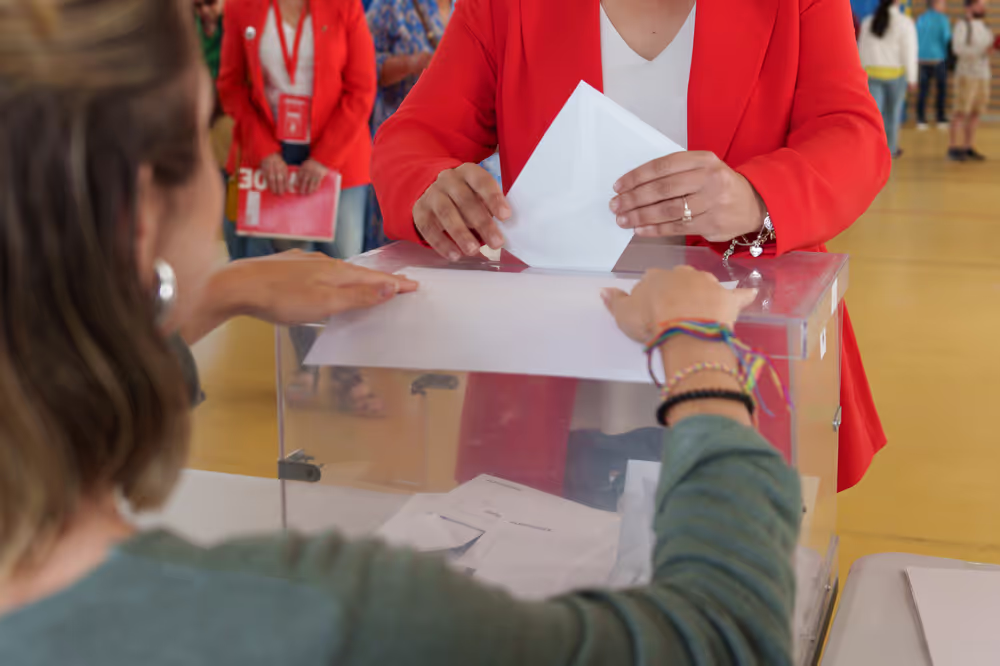 European elections 2024 - Ambiance shots of polling stations in Spain