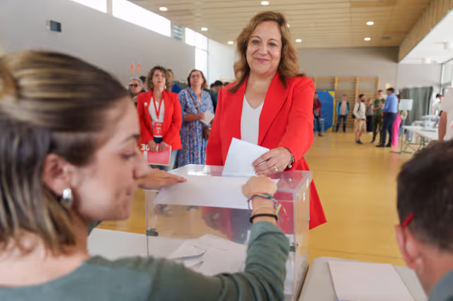 Fotografi 3: European elections 2024 - Ambiance shots of polling stations in Spain