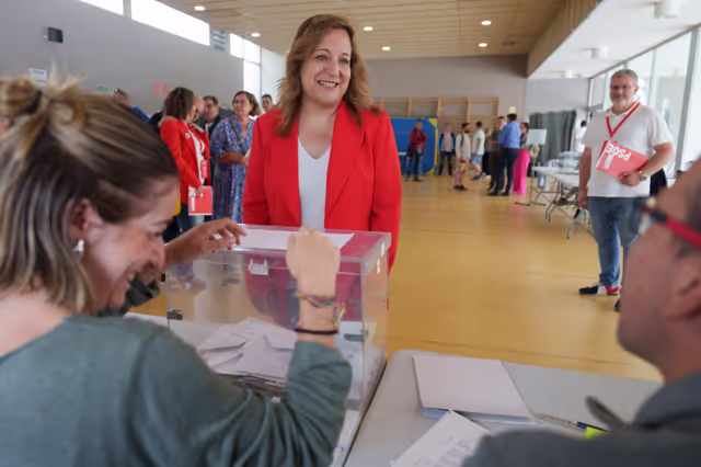 Fotografi 5: European elections 2024 - Ambiance shots of polling stations in Spain
