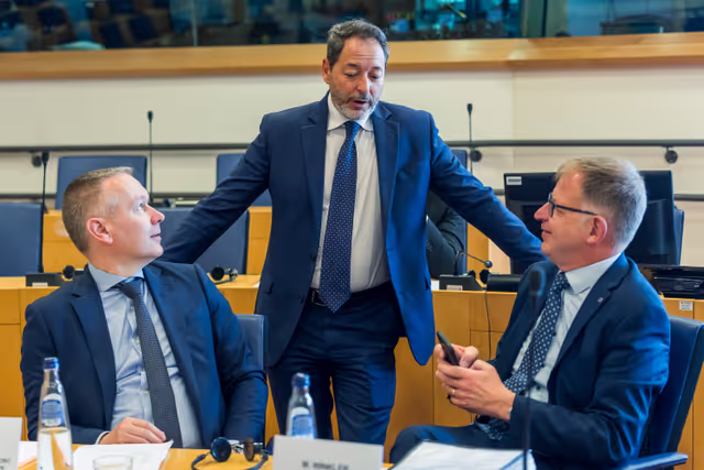 Photo 7 : Meeting of the EP Conference of President