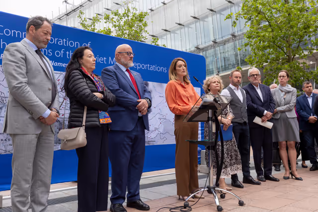 Fotografi 1: Commemoration of the Victims of Soviet Mass Deportations