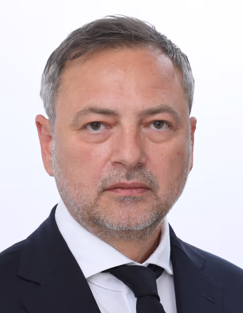 Fotagrafa 7: Romanian MEPs official portraits - 10th Parliamentary term.