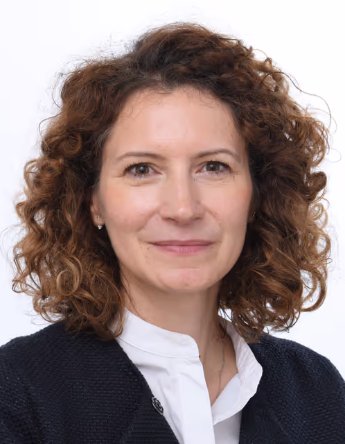 Fotografie 15: Hungarian MEPs official portraits - 10th Parliamentary term.