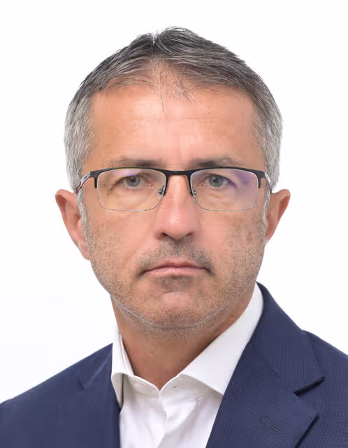 Fotagrafa 19: Romanian MEPs official portraits - 10th Parliamentary term