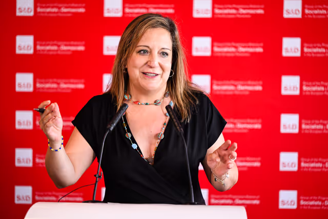 Foto 10: S&D Group press point