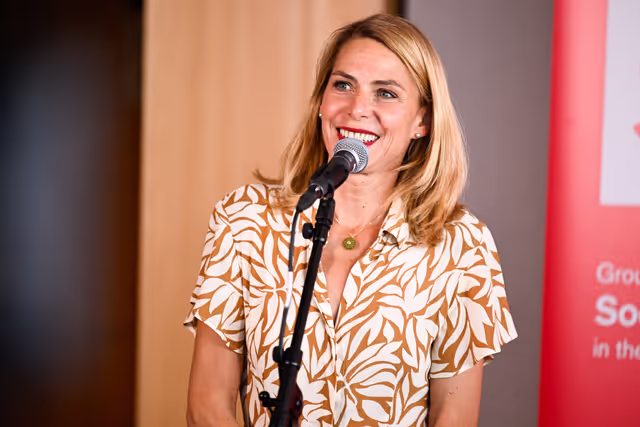 Foto 11: S&D Group press point