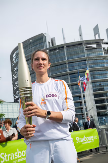 Photo 11: Olympics flame in the EP Strasbourg