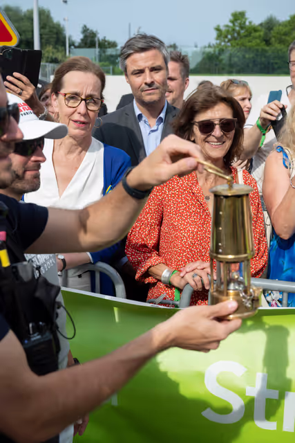 Photo 8: Olympics flame in the EP Strasbourg