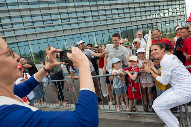Photo 17: Olympics flame in the EP Strasbourg