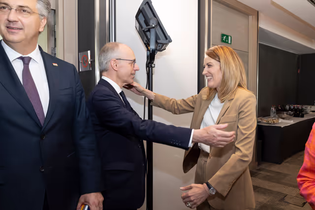 Fotografija 5: EPP leaders meet ahead of the European Council meeting