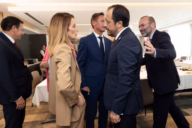 Fotografija 2: EPP leaders meet ahead of the European Council meeting