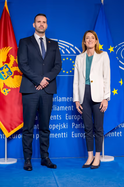 Zdjęcie 7: Roberta METSOLA, EP President meets with Milojko SPAJIC, Prime Minister of Montenegro