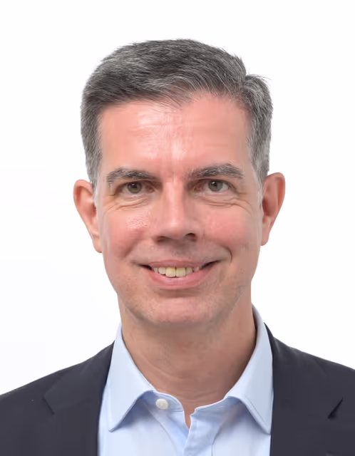 Fotografie 3: Hungarian MEPs official portraits - 10th Parliamentary term.