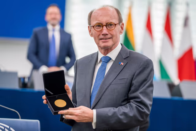 Fotografi 21: Medal Award Ceremony for Outgoing Members