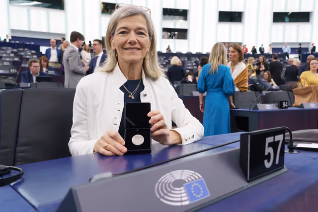 Medal Award Ceremony for Outgoing Members