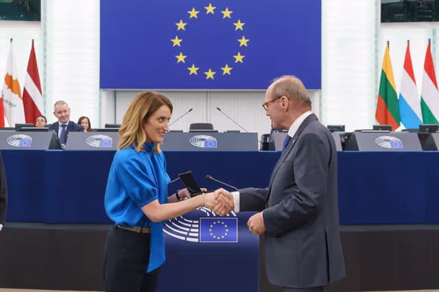 Fotografi 50: Medal Award Ceremony for Outgoing Members