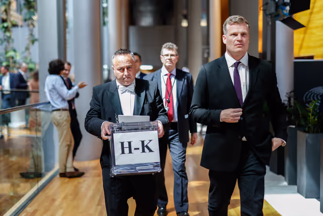 Foto 31: EP Plenary session - Election of the Vice-Presidents of the European Parliament - First ballot