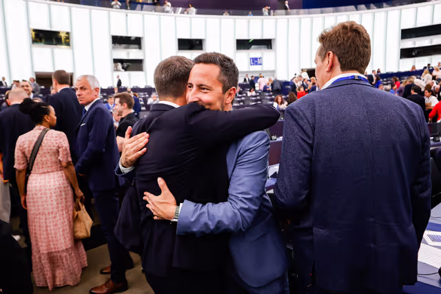 Foto 12: EP Plenary session - Election of the Vice-Presidents of the European Parliament - First ballot