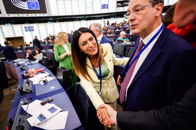 Foto 2: EP Plenary session - Election of the Vice-Presidents of the European Parliament - First ballot
