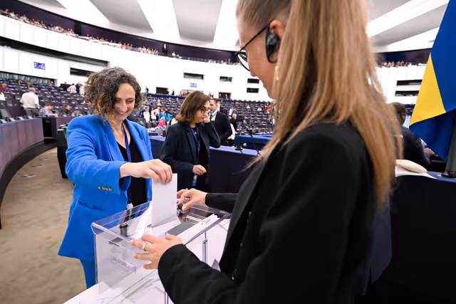 Foto 40: EP Plenary session - Election of the Vice-Presidents of the European Parliament - First ballot