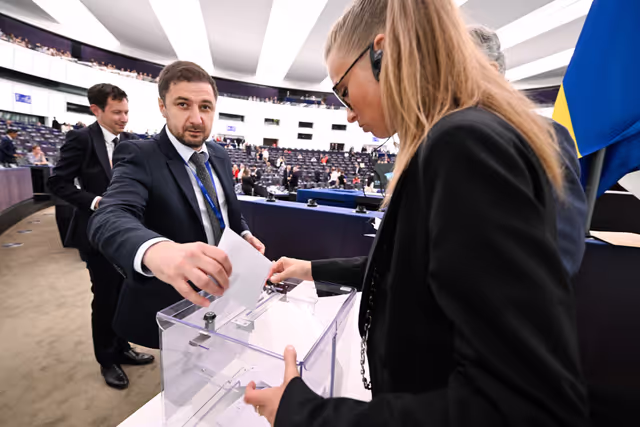 Foto 37: EP Plenary session - Election of the Vice-Presidents of the European Parliament - First ballot