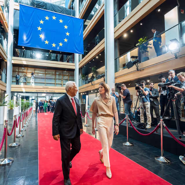 Fotografija 5: Roberta METSOLA, EP President meets with António COSTA, President elected of the European Council