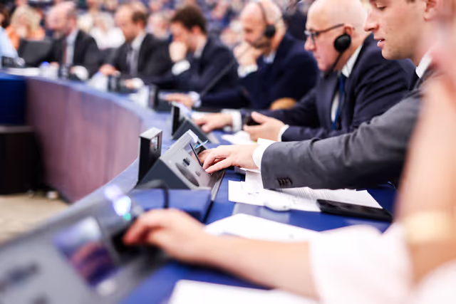 Снимка 32: EP Plenary session - Elections of Quaestors of Parliament