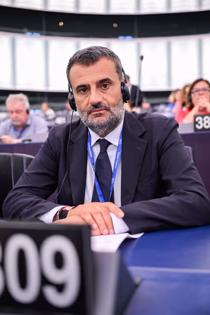 Foto 45: EP Plenary session - Voting session