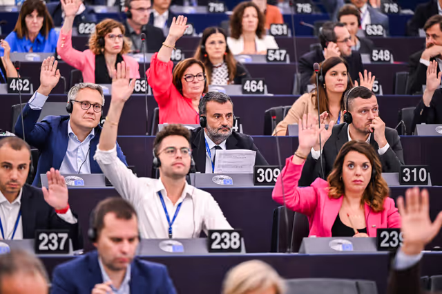 Foto 17: EP Plenary session - Voting session