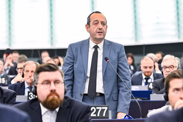 Foto 49: EP Plenary session - Voting session