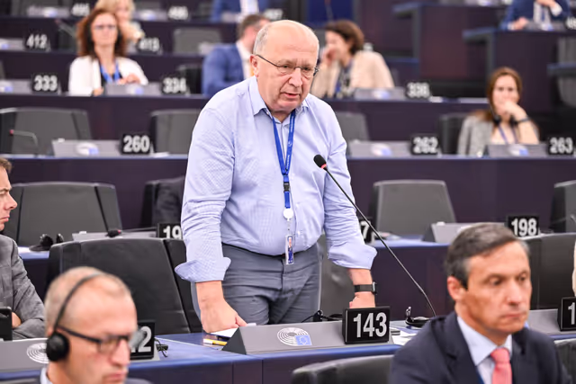 Photo 3 : EP Plenary session - The need for the EU's continuous support for Ukraine