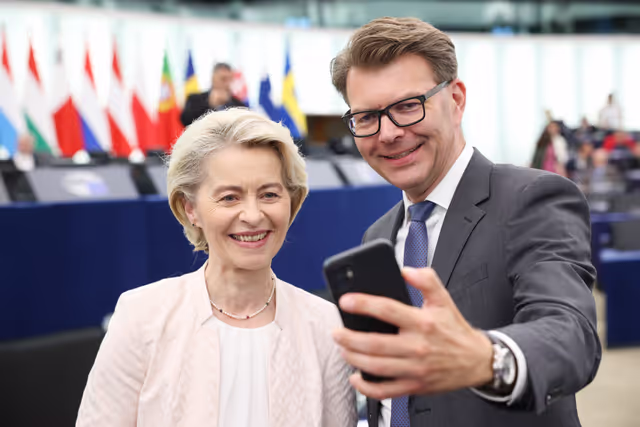 Photo 2 : EP Plenary session - Statement by the Candidate for the Presidency of the European Commission (2024-2029)