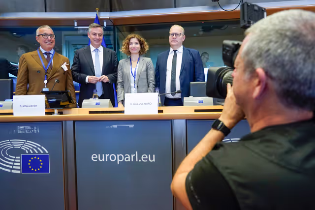 Fotografija 4: AFET Committee constitutive meeting