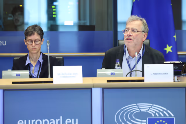 Photo 27 : ECON Committee constitutive meeting