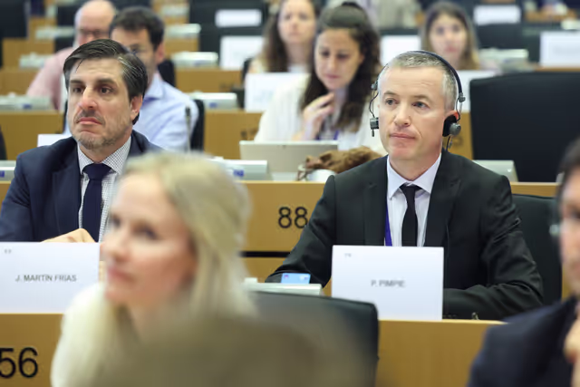 Photo 18 : ECON Committee constitutive meeting
